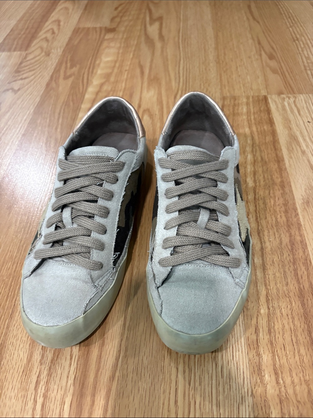 Casual women’s Suede Sneakers in Taupe